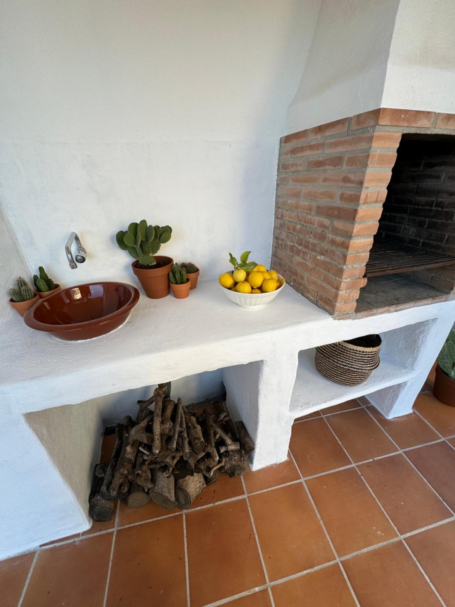 Villa En Frigiliana Con Piscina, Jacuzzi Y Espectaculares Vistas Exterior photo