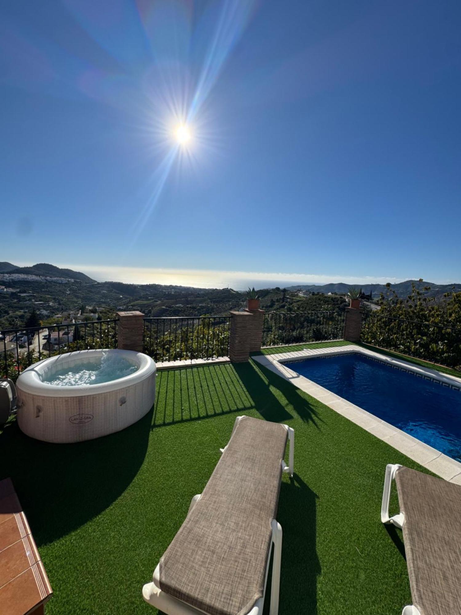 Villa En Frigiliana Con Piscina, Jacuzzi Y Espectaculares Vistas Exterior photo